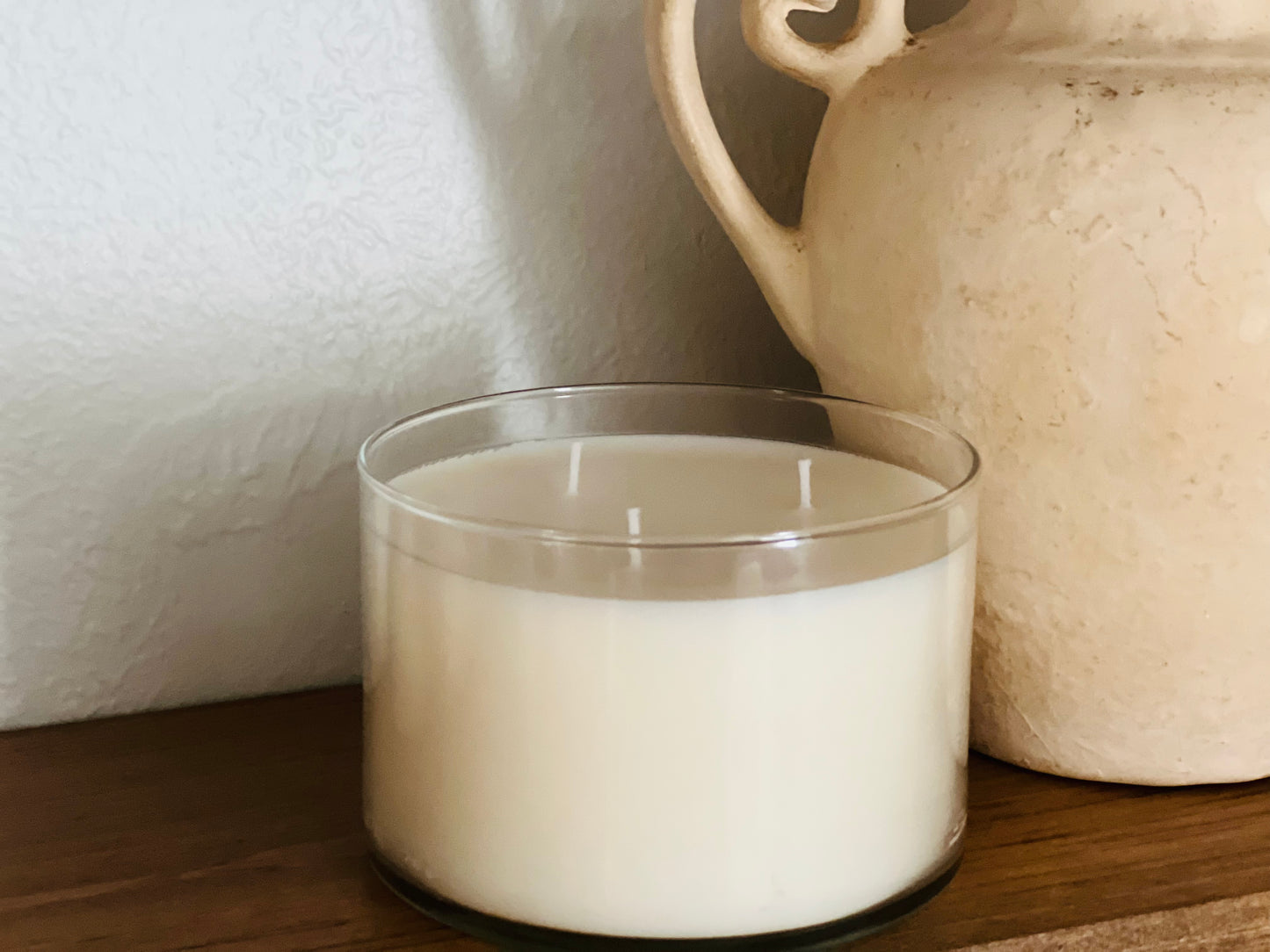 Luxury 3-Wick Coconut Soy Candle - 24 oz Glass Jar